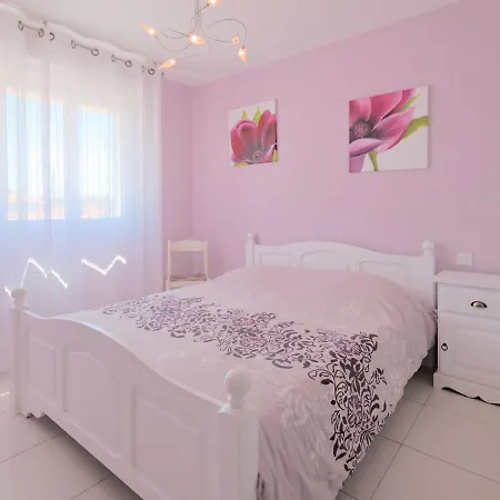 Holiday Les Roses By Interhome
